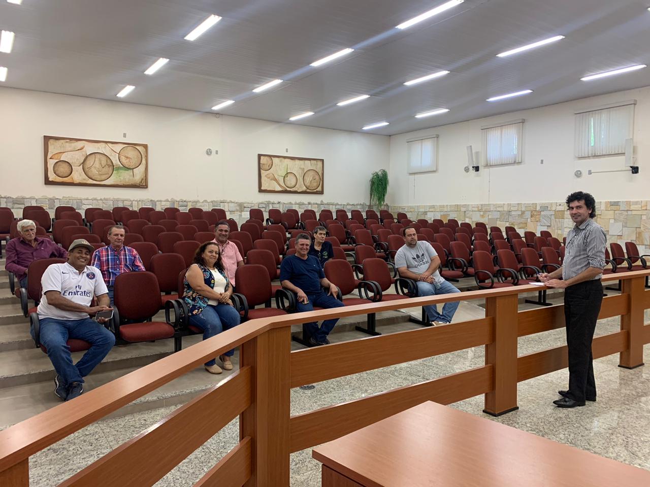 Vereadores se reunem para discutir medidas contra o novo coronavírus no Município